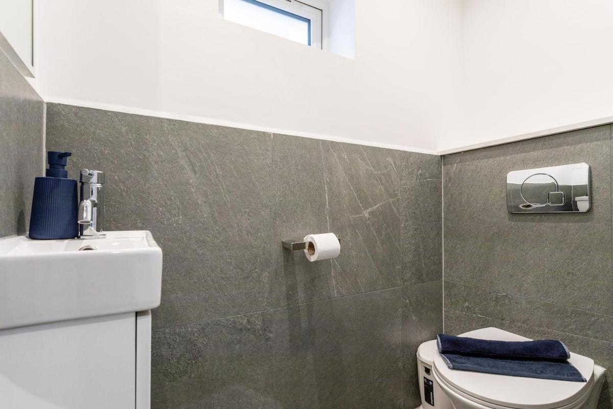 Apartament Stylish 2-Bed Flat In The Heart Of West Hampstead Londyn Zewnętrze zdjęcie