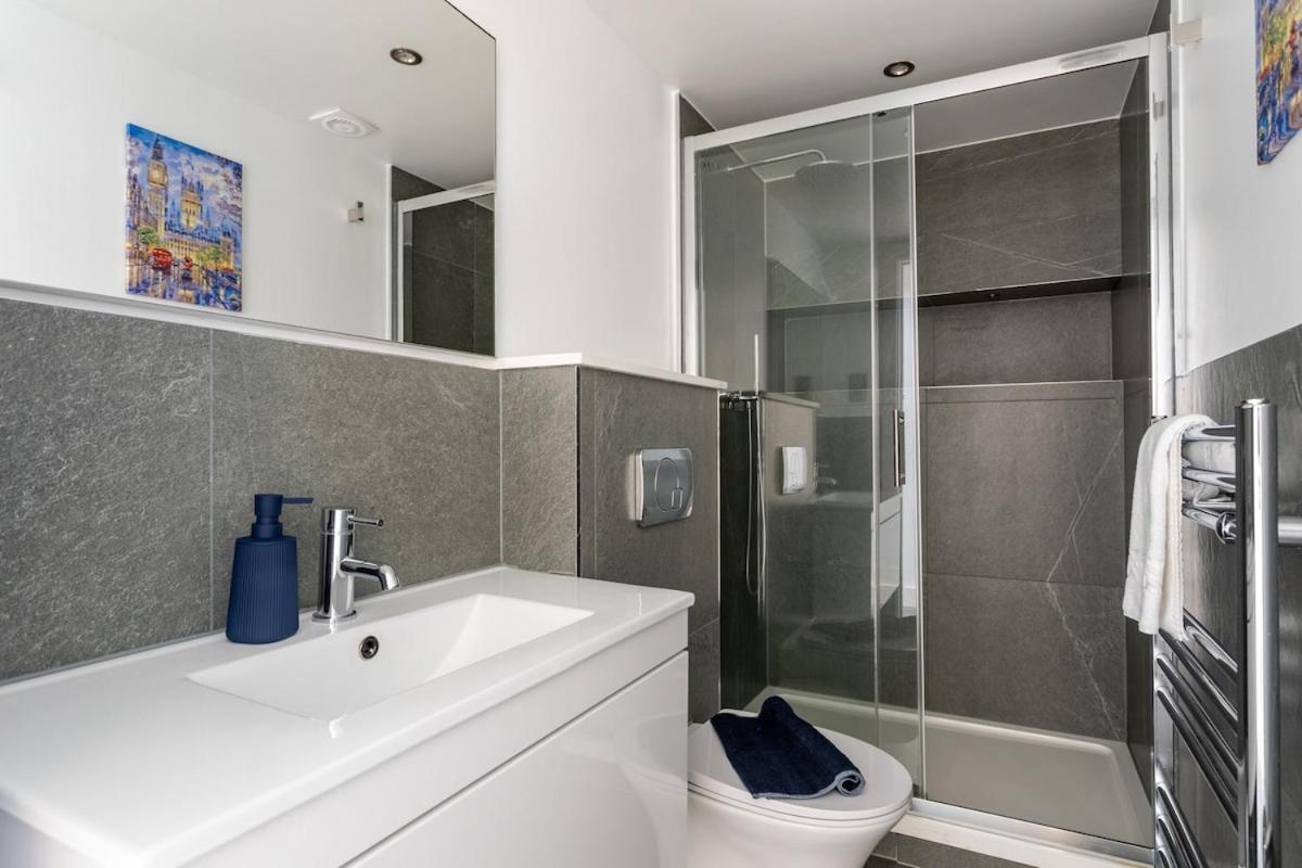 Apartament Stylish 2-Bed Flat In The Heart Of West Hampstead Londyn Zewnętrze zdjęcie