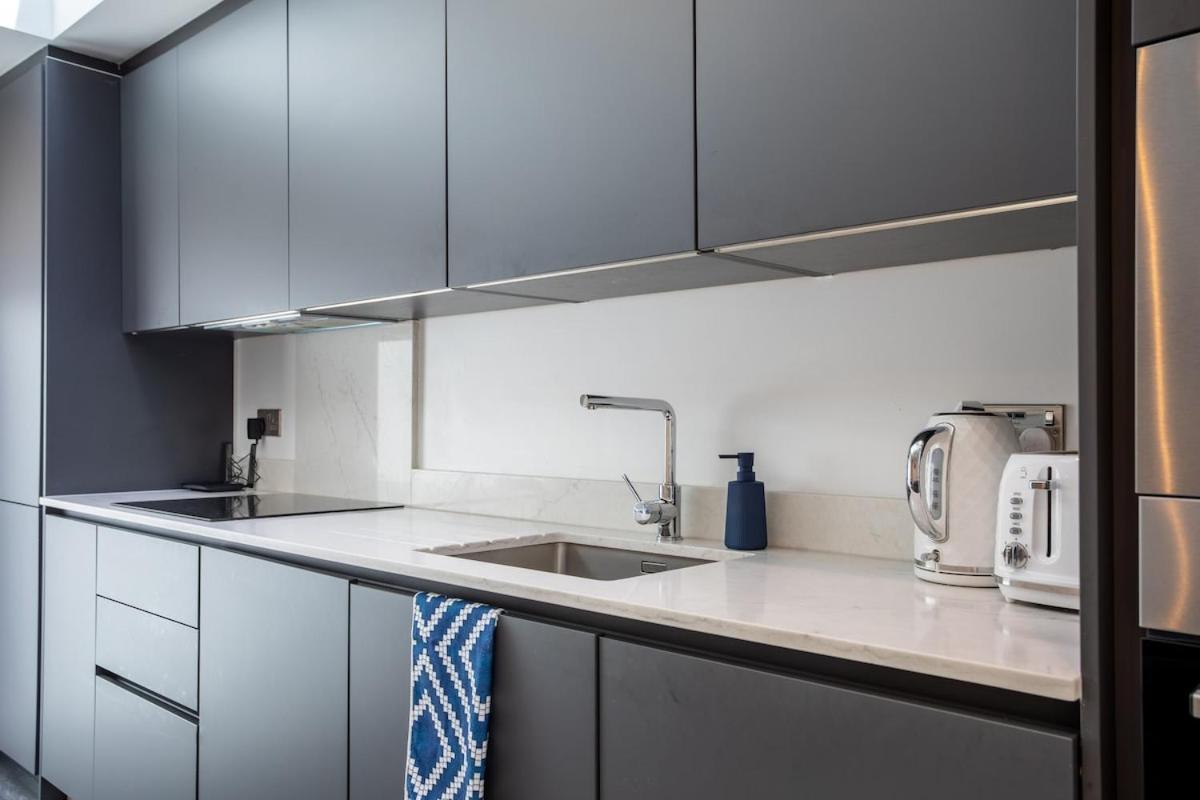 Apartament Stylish 2-Bed Flat In The Heart Of West Hampstead Londyn Zewnętrze zdjęcie