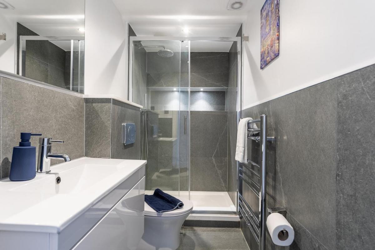Apartament Stylish 2-Bed Flat In The Heart Of West Hampstead Londyn Zewnętrze zdjęcie
