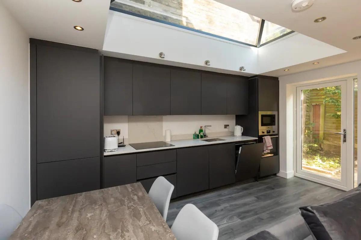 Apartament Stylish 2-Bed Flat In The Heart Of West Hampstead Londyn Zewnętrze zdjęcie